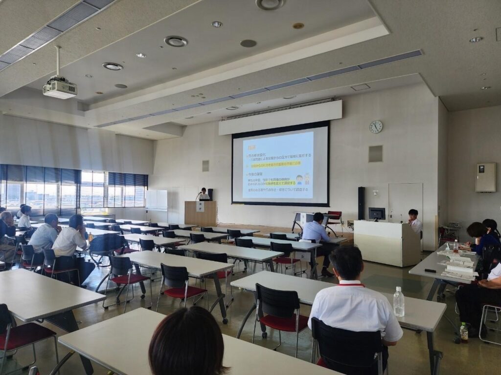 【義肢装具自立支援学科】第38回日本靴医学会学術集会にて学生4名が学会発表